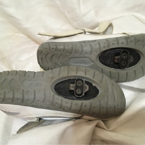 Bike/Spin Shoe, Garneau Women’s. EU37. - Picture 2 of 6